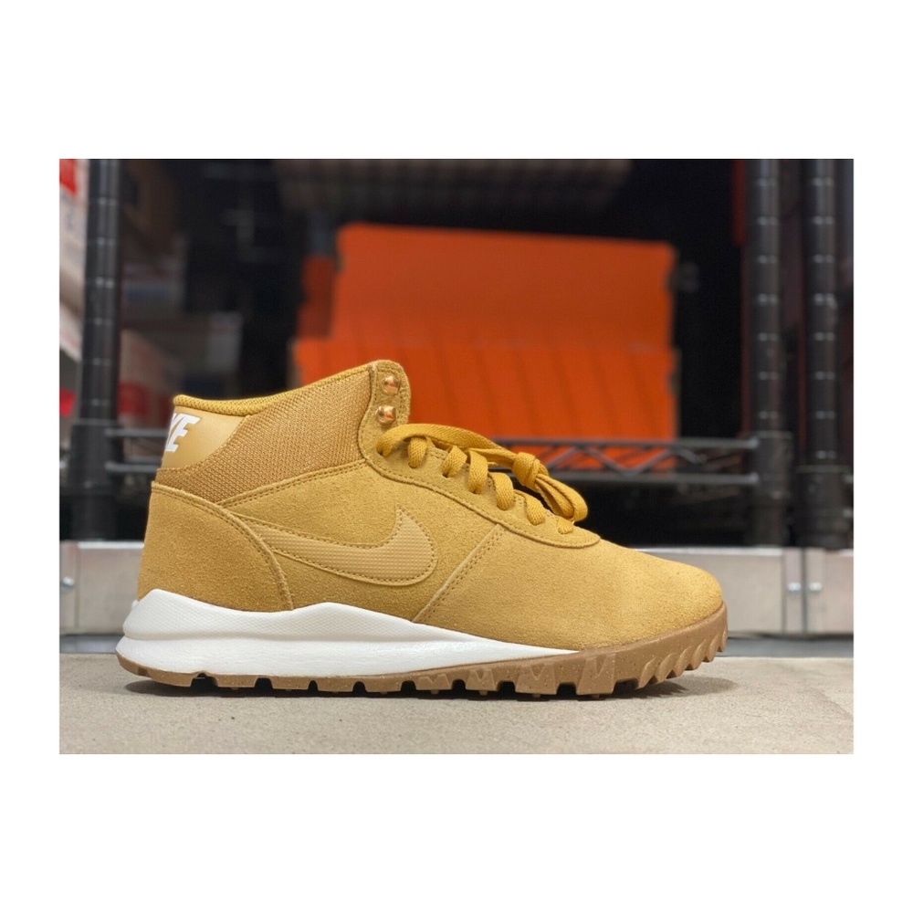 Nike Hoodland Suede Hi Top Mens Shoe Haystack Light Brown 654888-727 NEW Multi - Picture 2 of 7